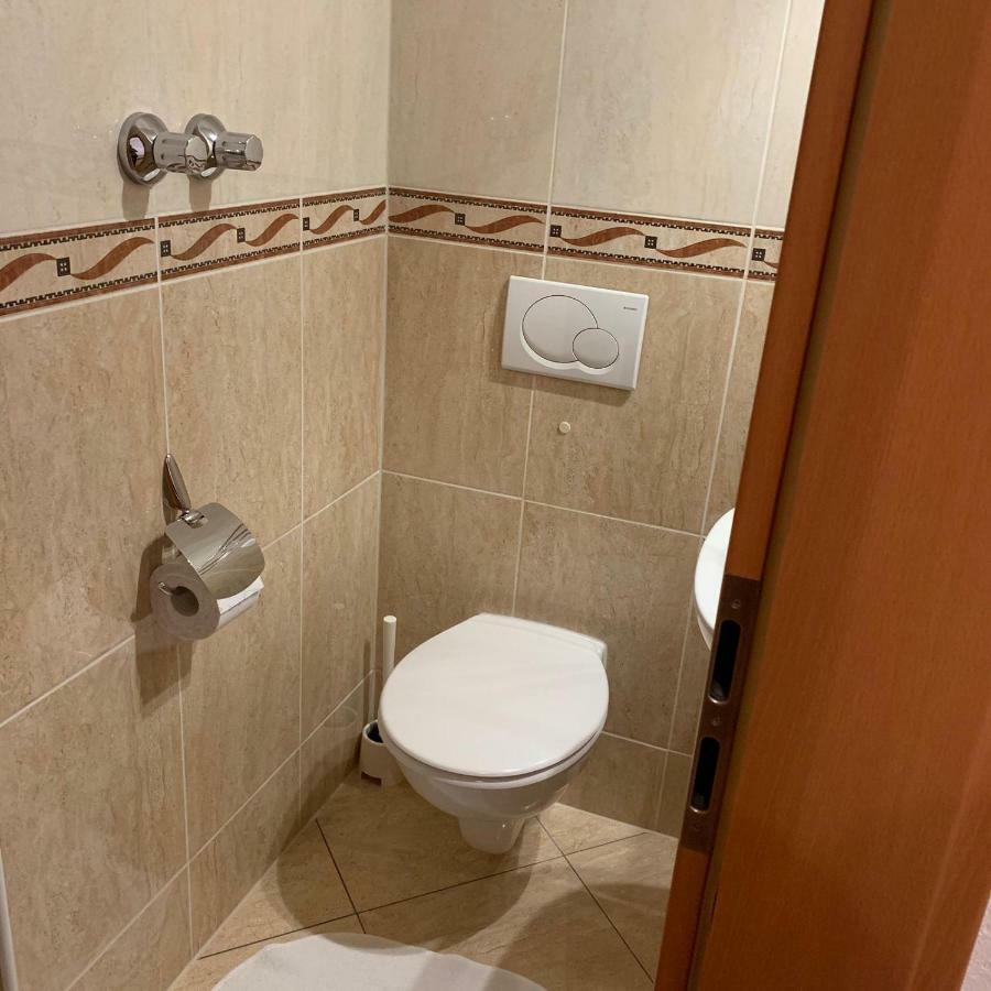 Double Room Private Bathroom
